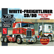 AMT 1046 White-Freightliner SD/DD Truck Tractor 2 in 1 Model Kit